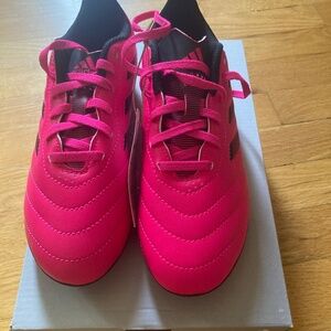 NWT Girl's Soccer Cleats